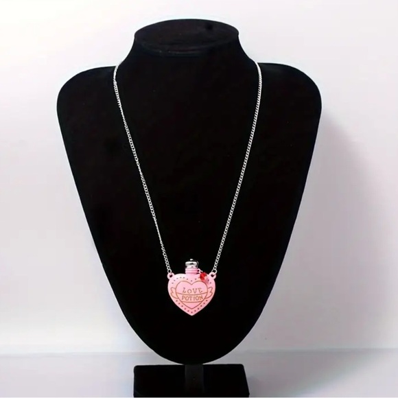Love Potion Heart Necklaces in Pink and Silver BNWT - Picture 4 of 7